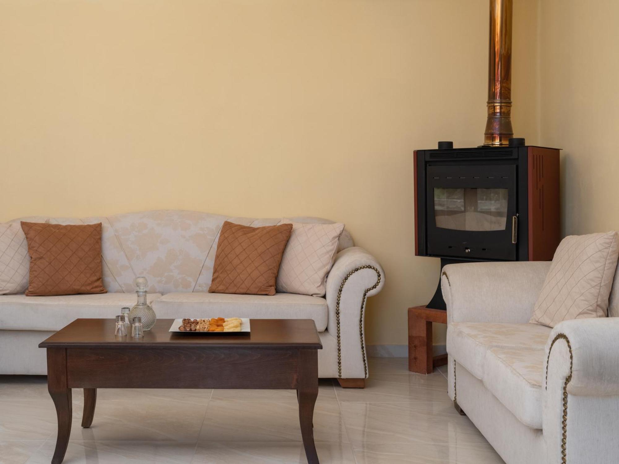 Draganigo Luxury Stone Houses 40 Min From Matala Ano Moulia Room photo